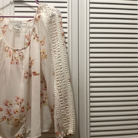 Flower blouse - Picture 3 of 5